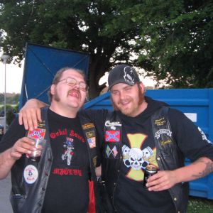 Two_genuine_raggare_at_Power_Big_Meet_2005